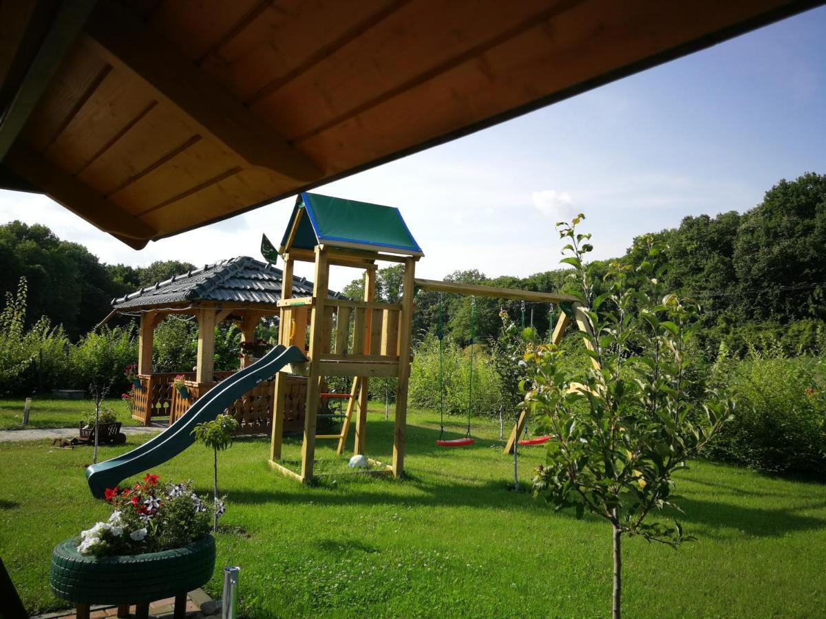 Agropensiunea Valea Fagilor Luncavita ภายนอก รูปภาพ
